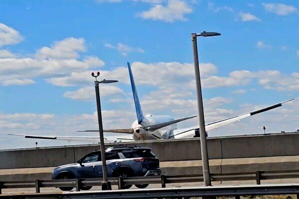United Airlines Flight 169
