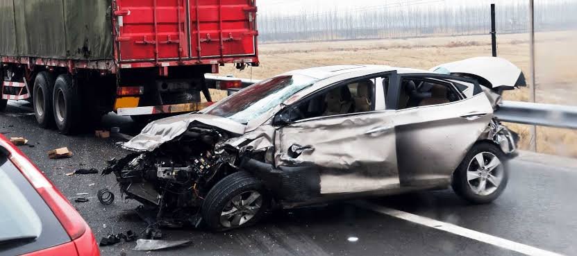 Powerful Houston Truck Accident Lawyers Investigating Fatal I-10 Crash