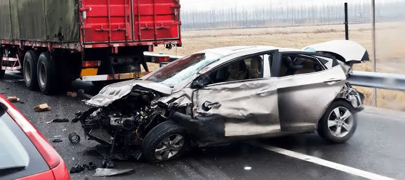 Powerful Houston Truck Accident Lawyers Investigating Fatal I-10 Crash